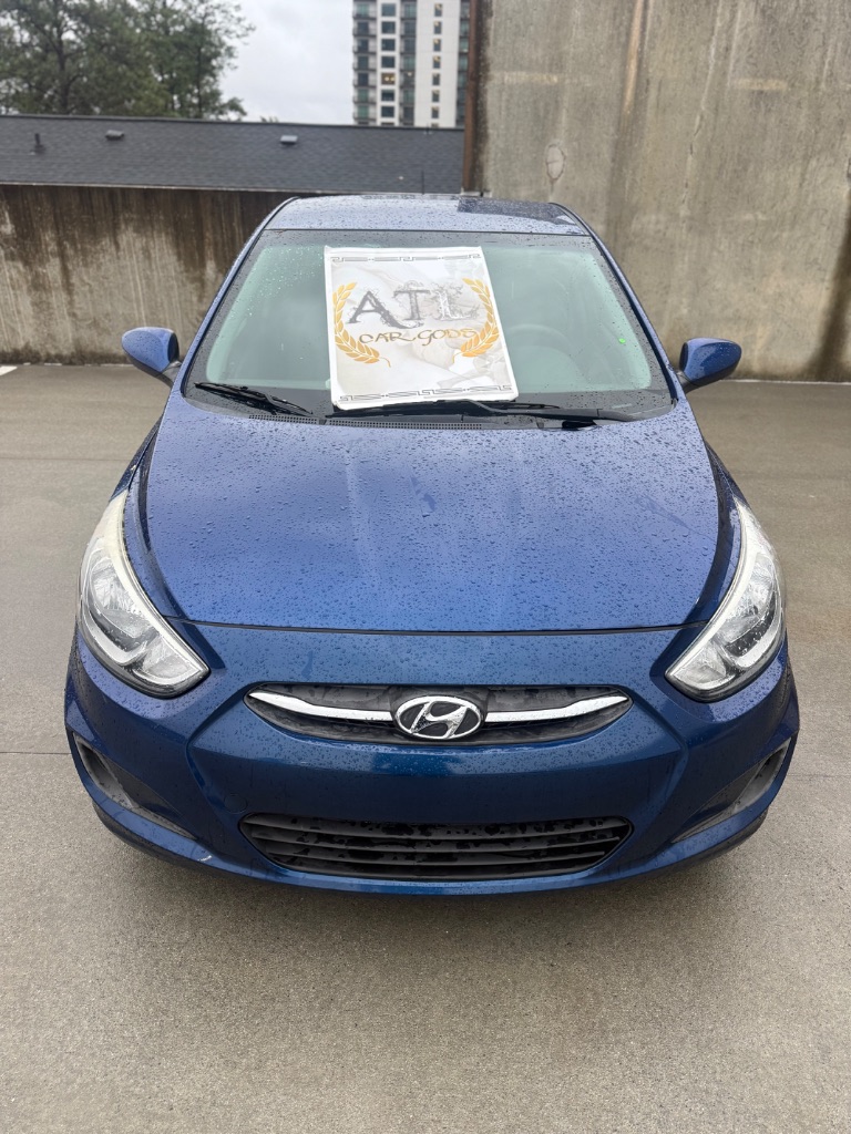 2016 Hyundai Accent SE's photo